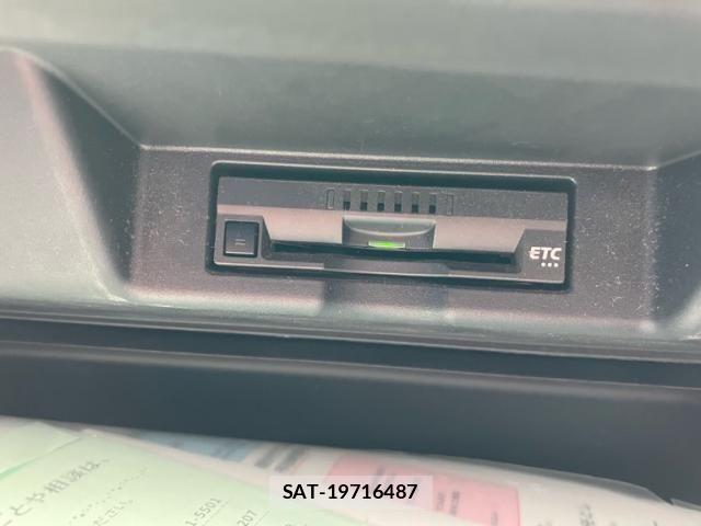 Toyota HARRIER 2018-03 7357964-16