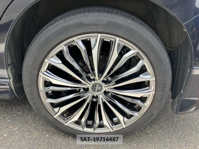 Toyota HARRIER 2018-03 7357964-4