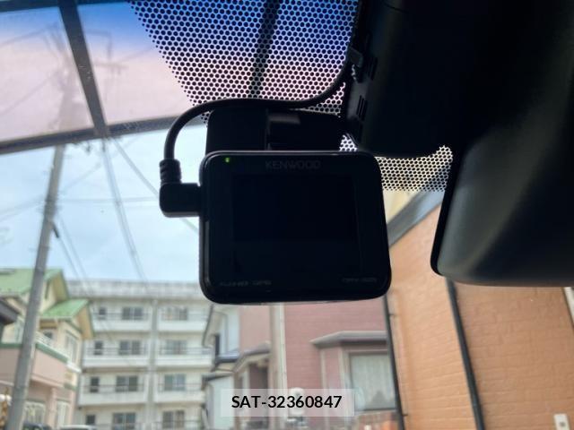Toyota HARRIER 2017-08 7500783-26