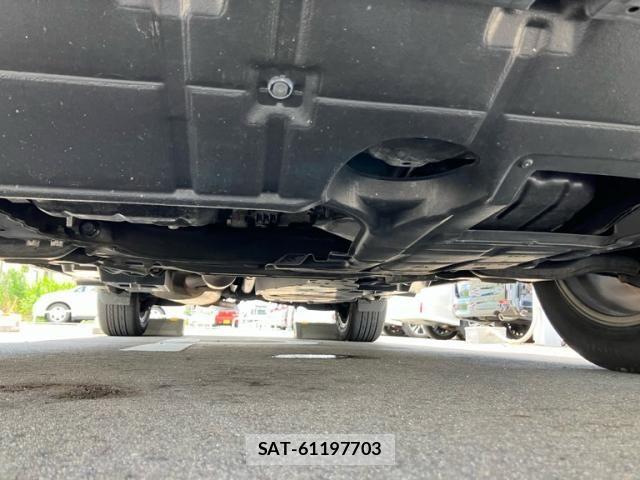 Toyota HARRIER 2018-04 7723772-11