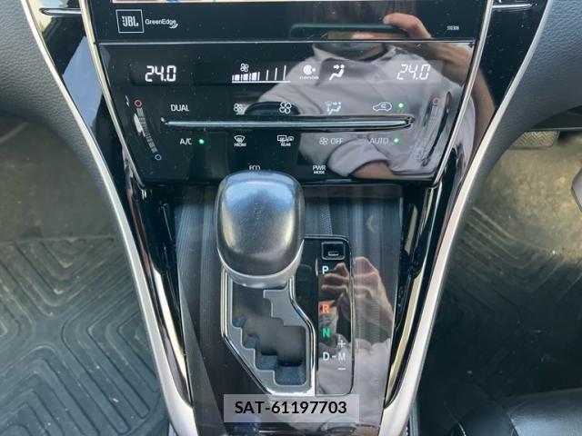 Toyota HARRIER 2018-04 7723772-23