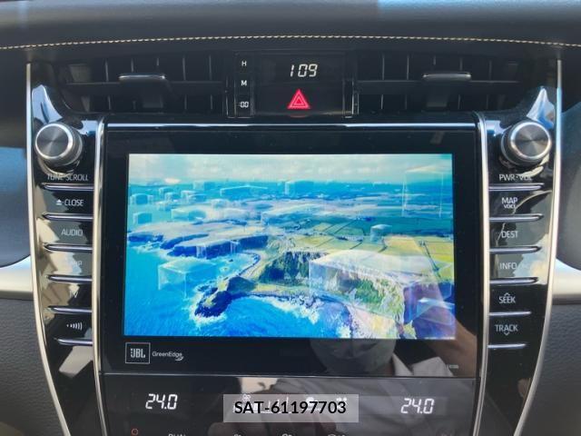 Toyota HARRIER 2018-04 7723772-25