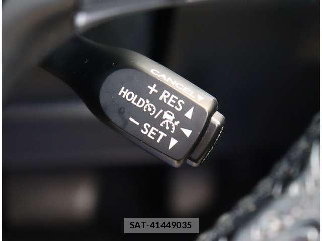 Toyota HARRIER 2018-04 7785345-25