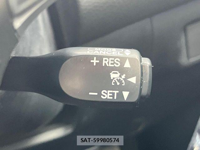 Toyota HARRIER 2017-03 8073904-4