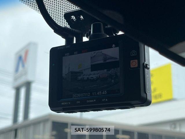 Toyota HARRIER 2017-03 8073904-6