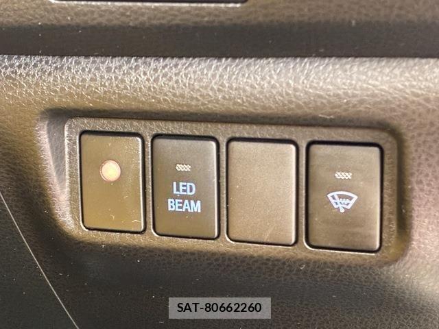 Toyota HARRIER 2018-06 8073901-18