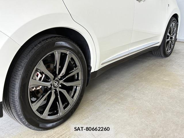 Toyota HARRIER 2018-06 8073901-26