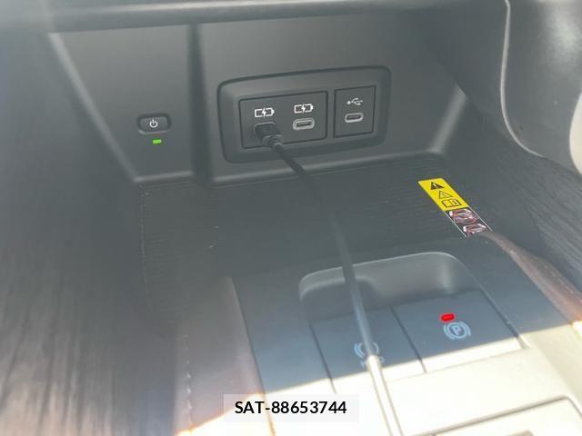 Toyota HARRIER 2024-11 8073896-23