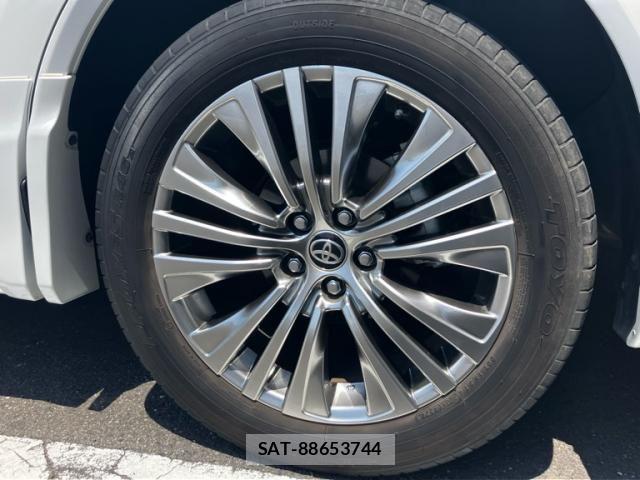 Toyota HARRIER 2024-11 8073896-8