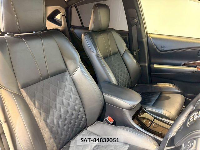 Toyota HARRIER 2017-02 8099420-16