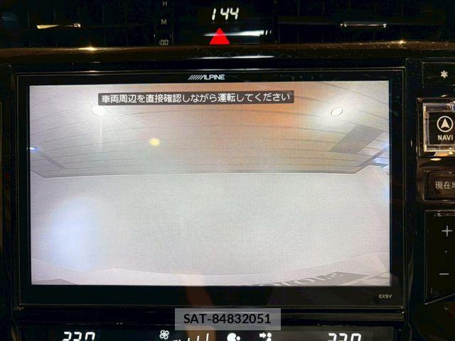 Toyota HARRIER 2017-02 8099420-22
