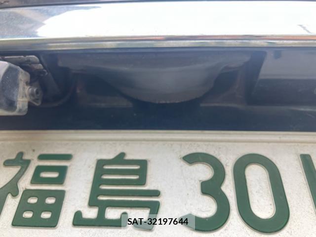 Toyota HARRIER 2012-03 8099422-24