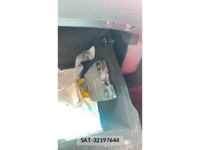 Toyota HARRIER 2012-03 8099422-25