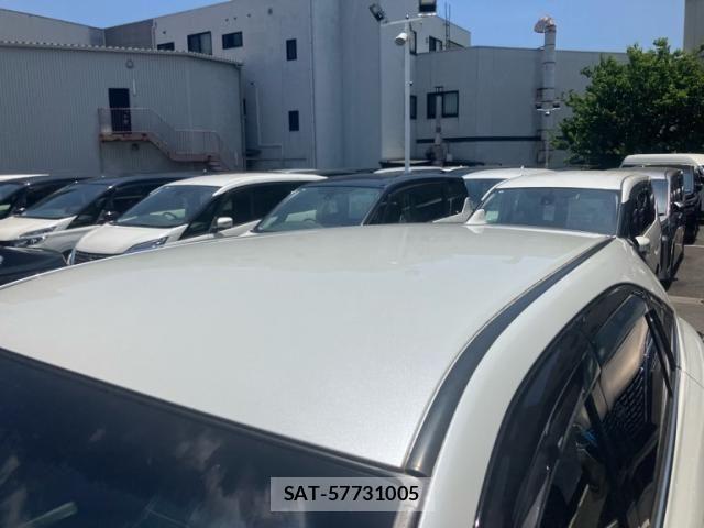 Toyota HARRIER 2019-06 8130374-11