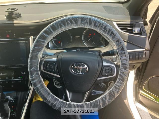 Toyota HARRIER 2019-06 8130374-16