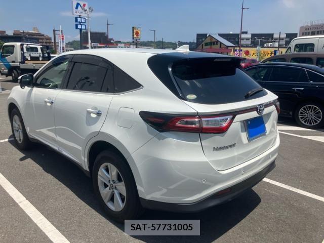 Toyota HARRIER 2019-06 8130374-2