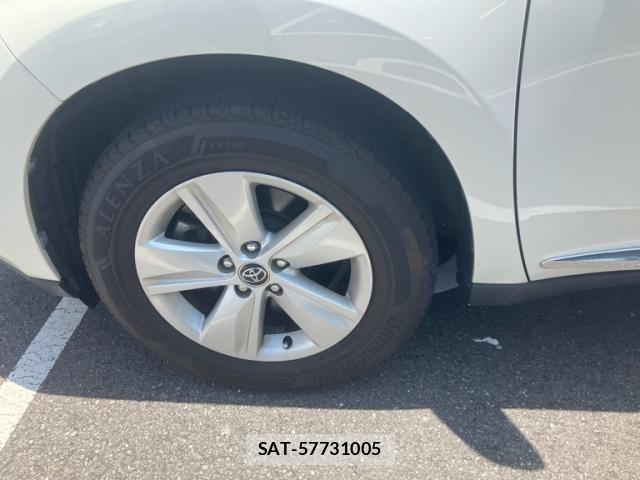 Toyota HARRIER 2019-06 8130374-5