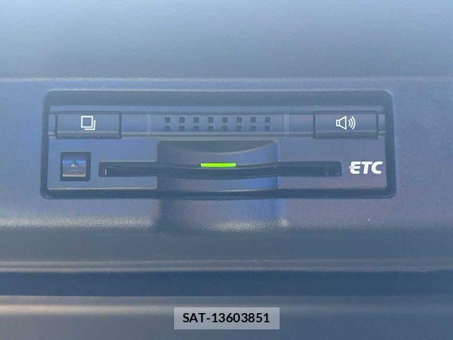 Toyota HARRIER 2014-08 8207734-16