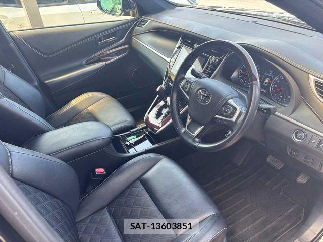 Toyota HARRIER 2014-08 8207734-18