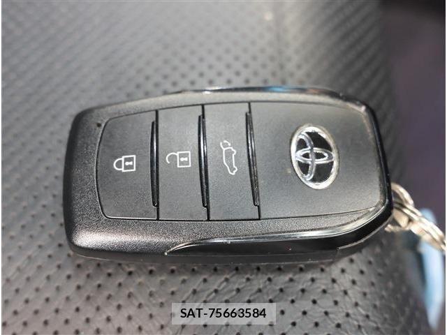 Toyota HARRIER 2022-12 8207730-19
