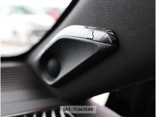 Toyota HARRIER 2022-12 8207730-6