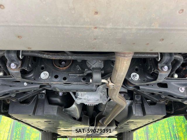 Toyota HARRIER 2023-04 8207731-18