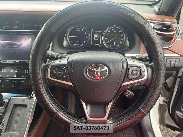Toyota HARRIER 2017-08 8230230-3