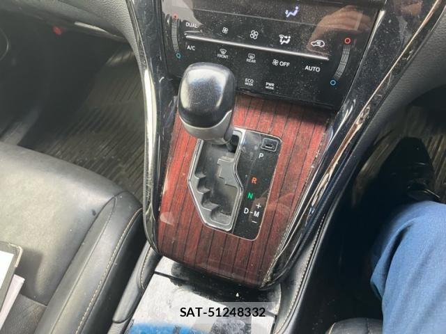Toyota HARRIER 2015-11 8245320-21