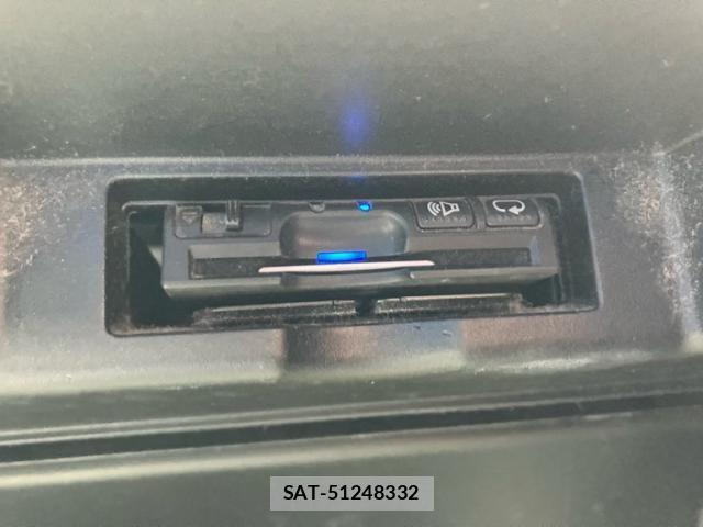 Toyota HARRIER 2015-11 8245320-25