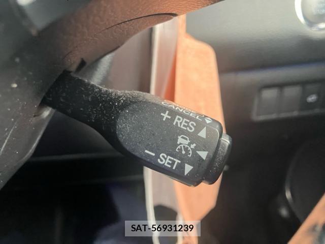 Toyota HARRIER 2016-05 8336046-25