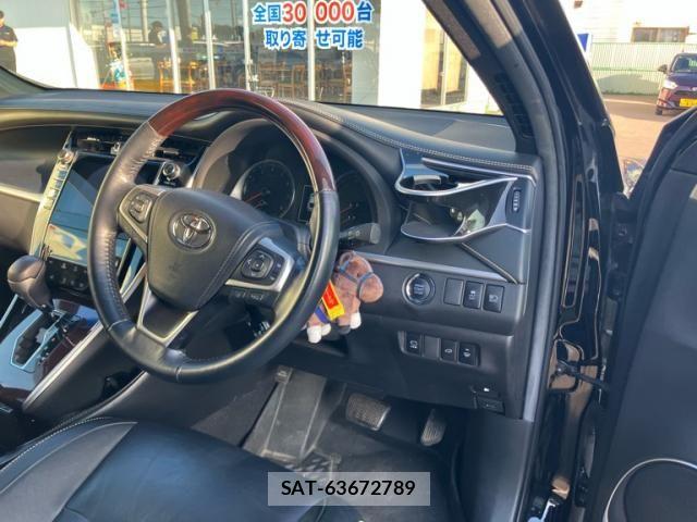 Toyota HARRIER 2016-02 8366132-10