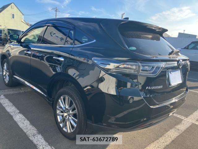 Toyota HARRIER 2016-02 8366132-5