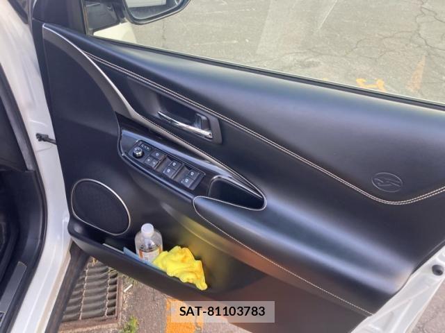 Toyota HARRIER 2017-09 8366135-9