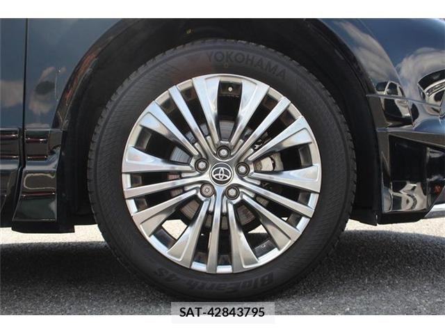 Toyota HARRIER 2020-08 8366129-15
