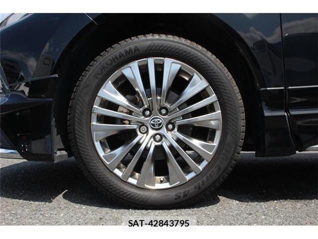 Toyota HARRIER 2020-08 8366129-16