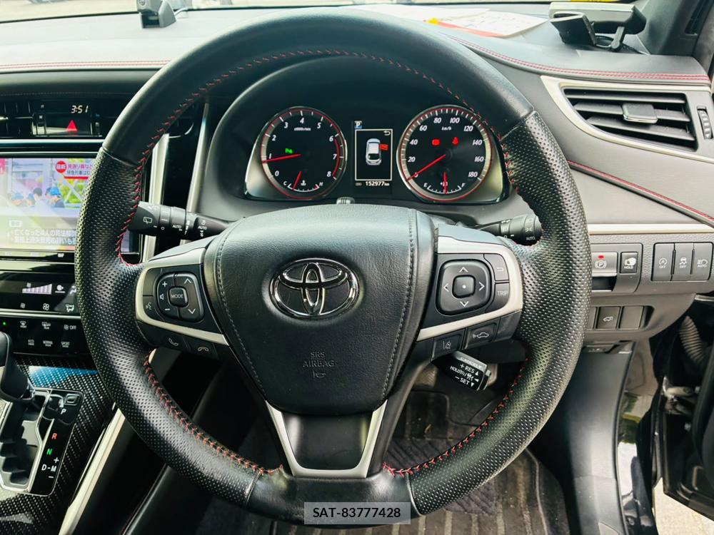 Toyota HARRIER 2019-06 8262098-14