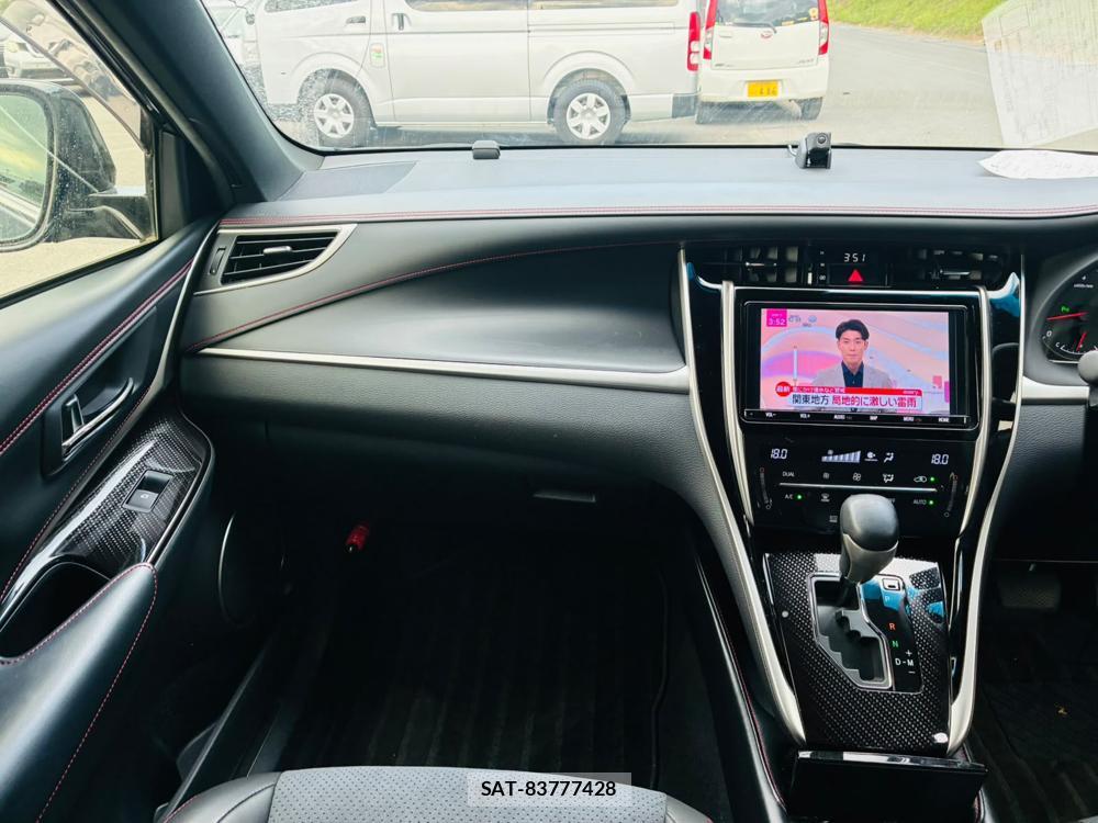 Toyota HARRIER 2019-06 8262098-17
