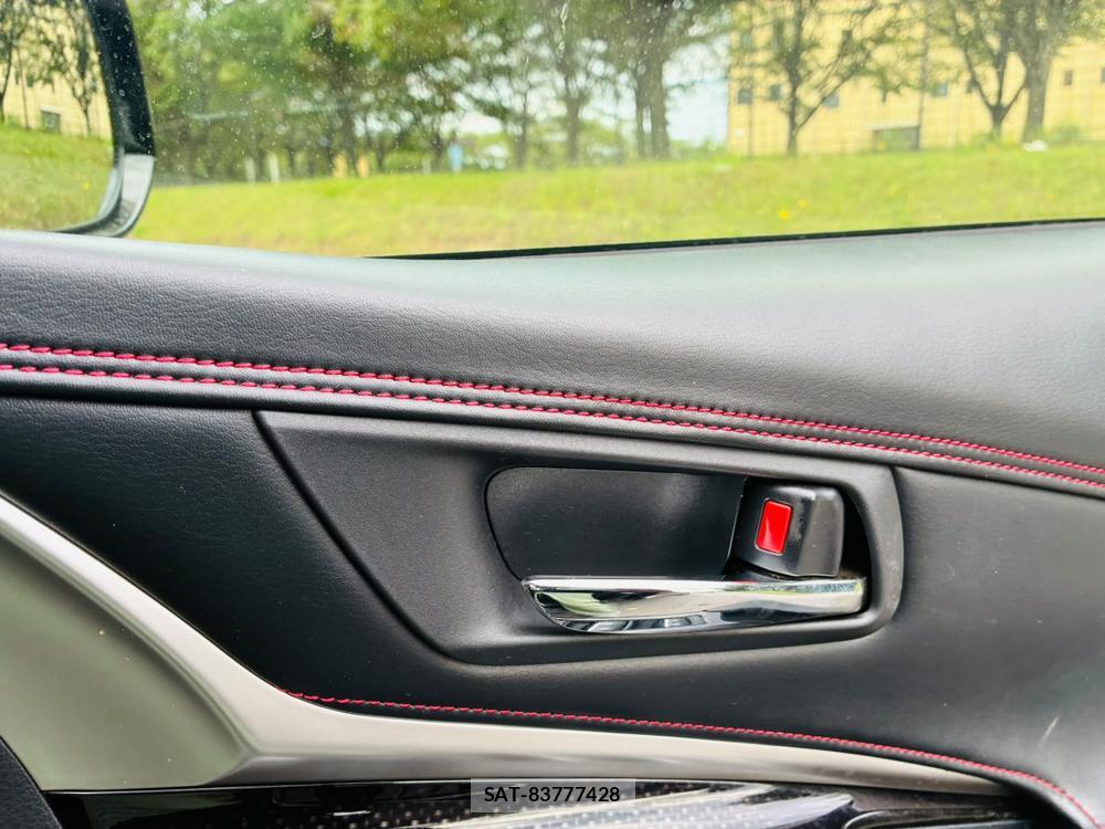 Toyota HARRIER 2019-06 8262098-21