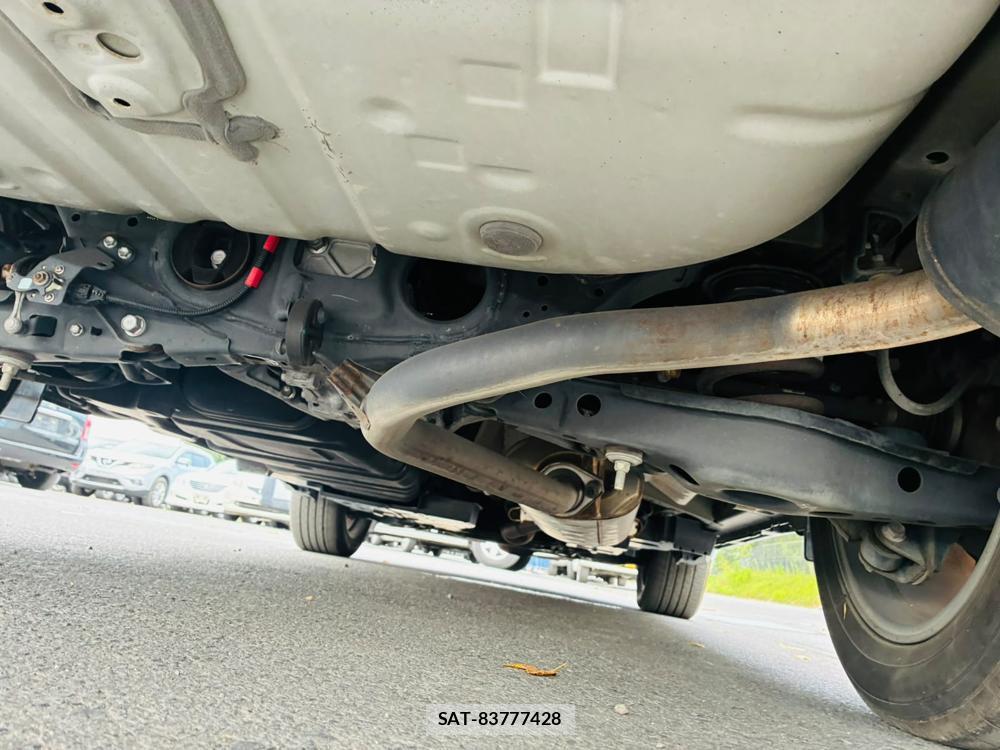 Toyota HARRIER 2019-06 8262098-37