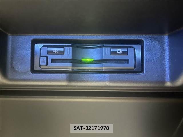 Toyota HARRIER 2016-01 8562067-3