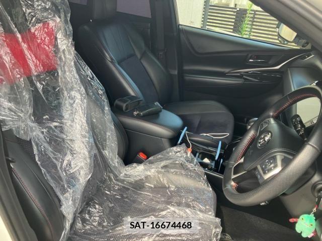 Toyota HARRIER 2018-10 8659325-15