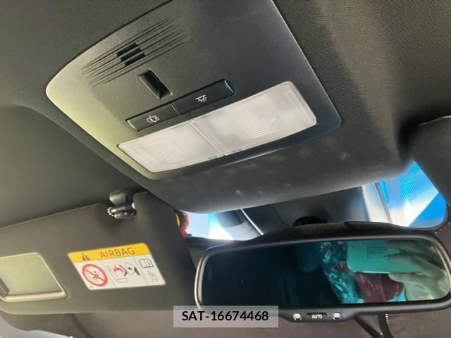 Toyota HARRIER 2018-10 8659325-24