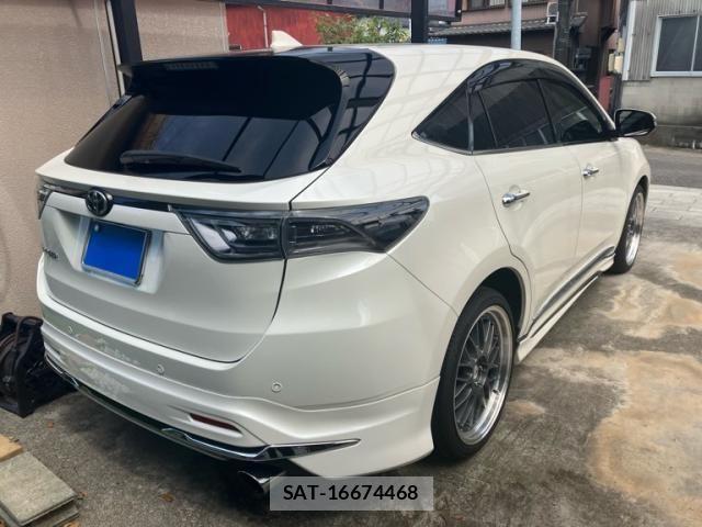 Toyota HARRIER 2018-10 8659325-4