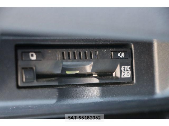 Toyota HARRIER 2017-10 8659326-22