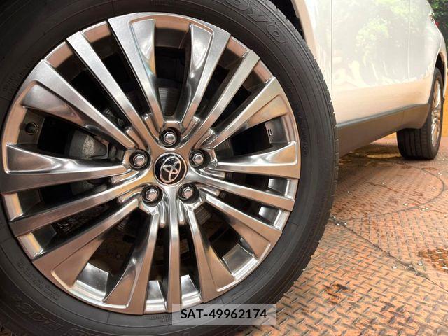 Toyota HARRIER 2023-03 8796100-12