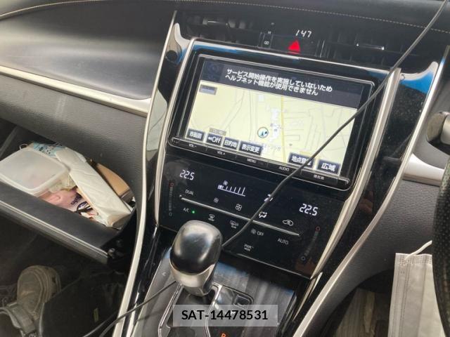 Toyota HARRIER 2017-11 8796105-19