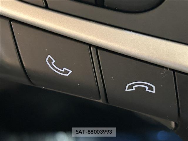 Toyota HARRIER 2017-07 8871103-15