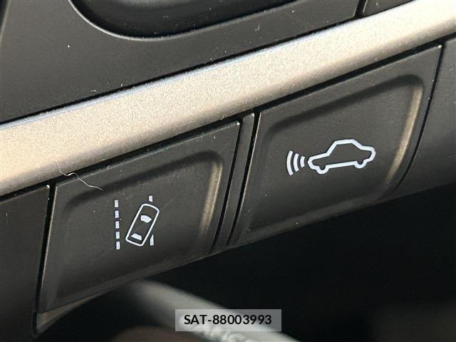 Toyota HARRIER 2017-07 8871103-17