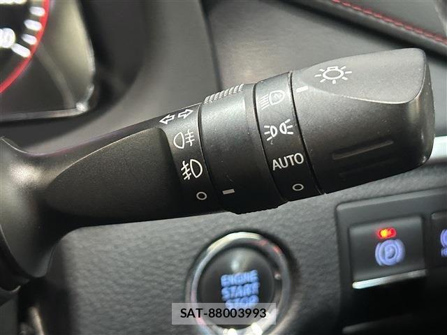 Toyota HARRIER 2017-07 8871103-18