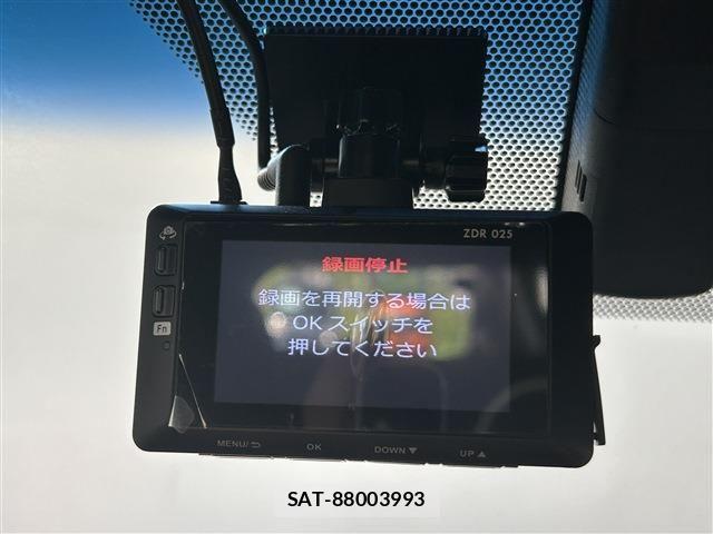Toyota HARRIER 2017-07 8871103-21